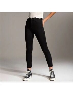Denim Forum Aritzia Size 23 The Lola High Rise Skinny Crop Jeans Raw Hem Black